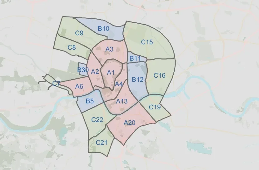 Mapa stref płatnego parkowania w Krakowie. Źródło: Gmina Miejska Kraków, aplikacja mapowa ArcGIS. Zrzut ma charakter poglądowy.